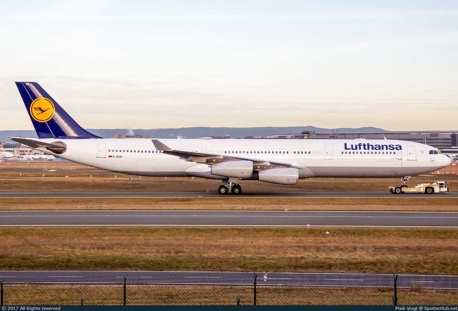 Photo of D-AIGM - Airbus A340-313 operated by Lufthansa