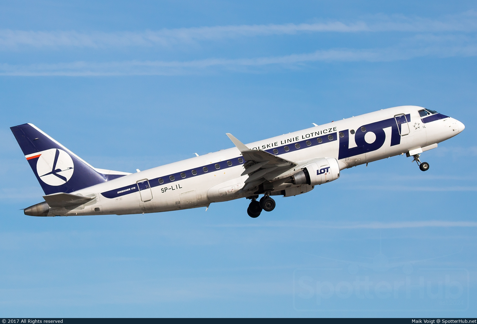 Photo of SP-LIL - Embraer ERJ-175LR operated by LOT Polish Airlines