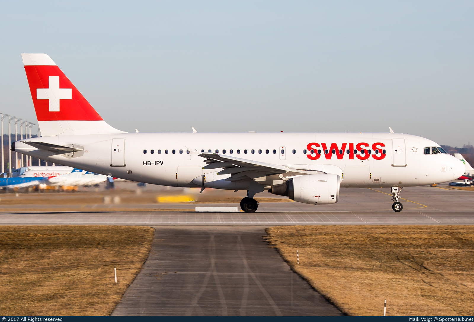 Photo of HB-IPV - Airbus A319-112 operated by Swiss International Air Lines