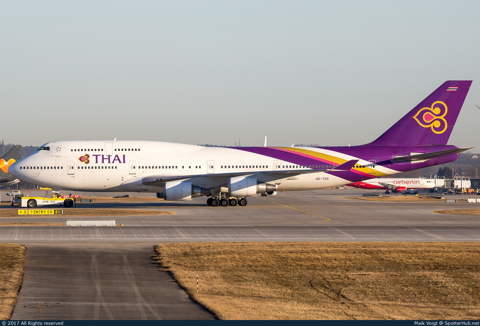 Photo of HS-TGG - Boeing 747-4D7 operated by Thai Airways International