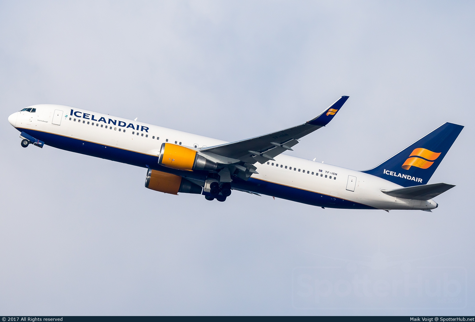 Photo of TF-ISN - Boeing 767-319(ER) operated by Icelandair