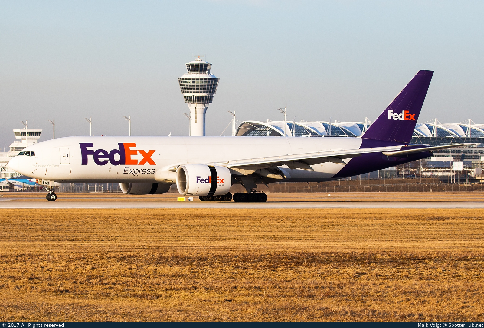 Photo of N853FD - Boeing 777-FS2 operated by FedEx