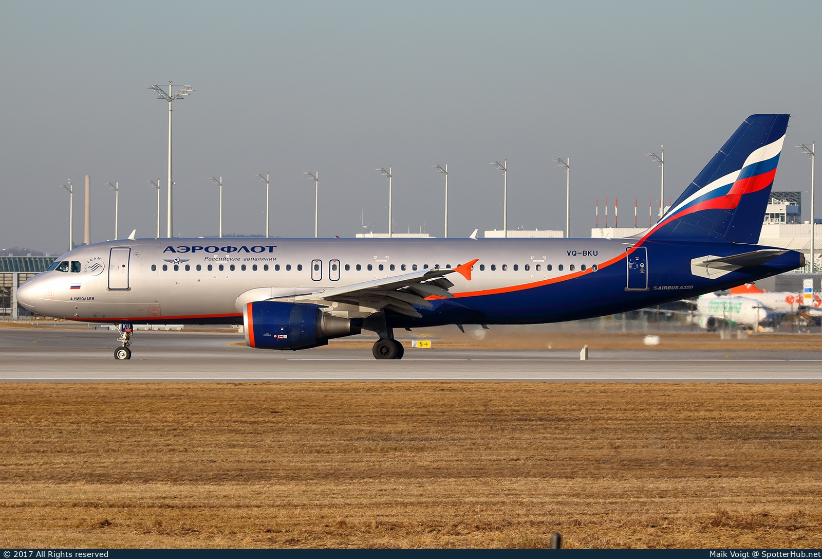 Photo of VQ-BKU - Airbus A320-214 operated by Aeroflot