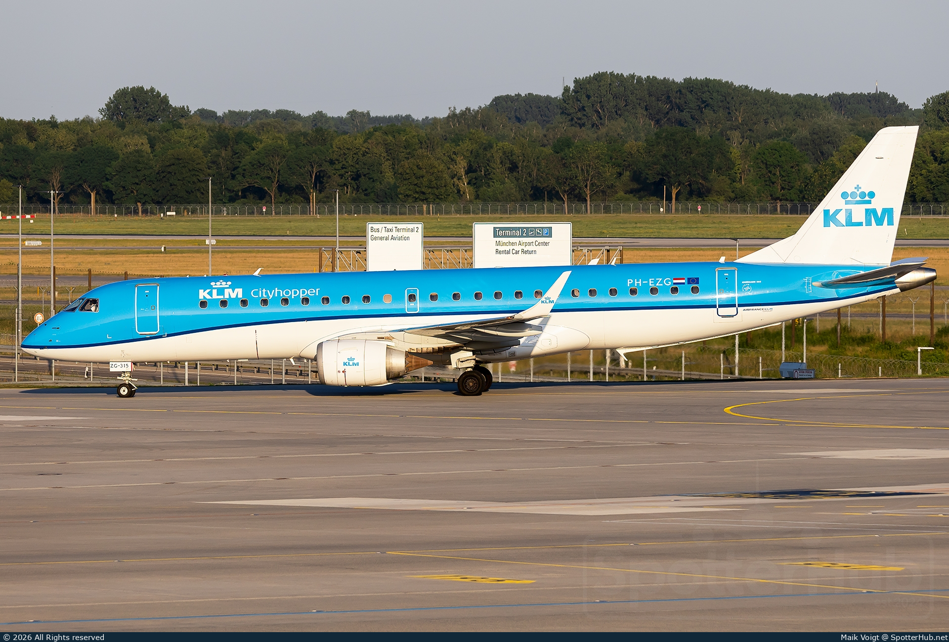 Photo of PH-EZG - Embraer ERJ-190STD operated by KLM Cityhopper