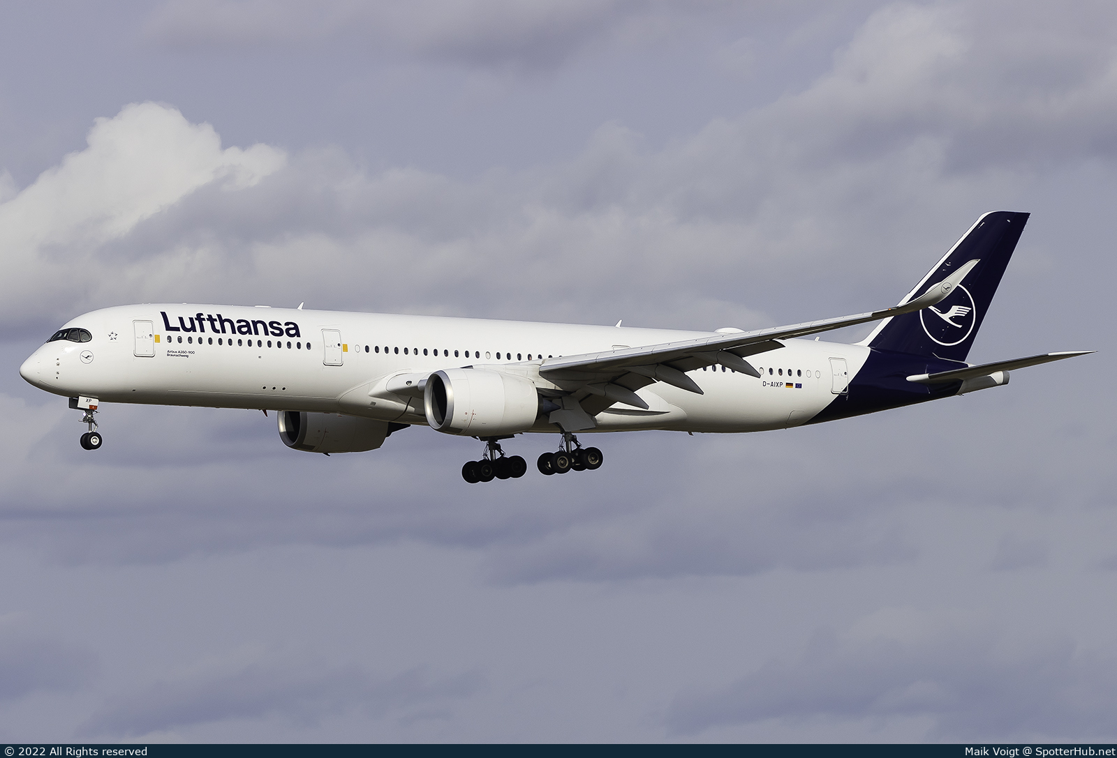 Photo of D-AIXP - Airbus A350-941 operated by Lufthansa