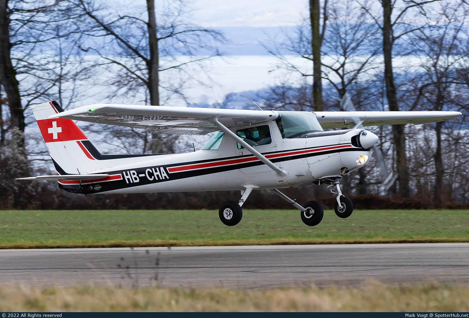 Photo of HB-CHA - Reims-Cessna F152 operated by Aéroformation