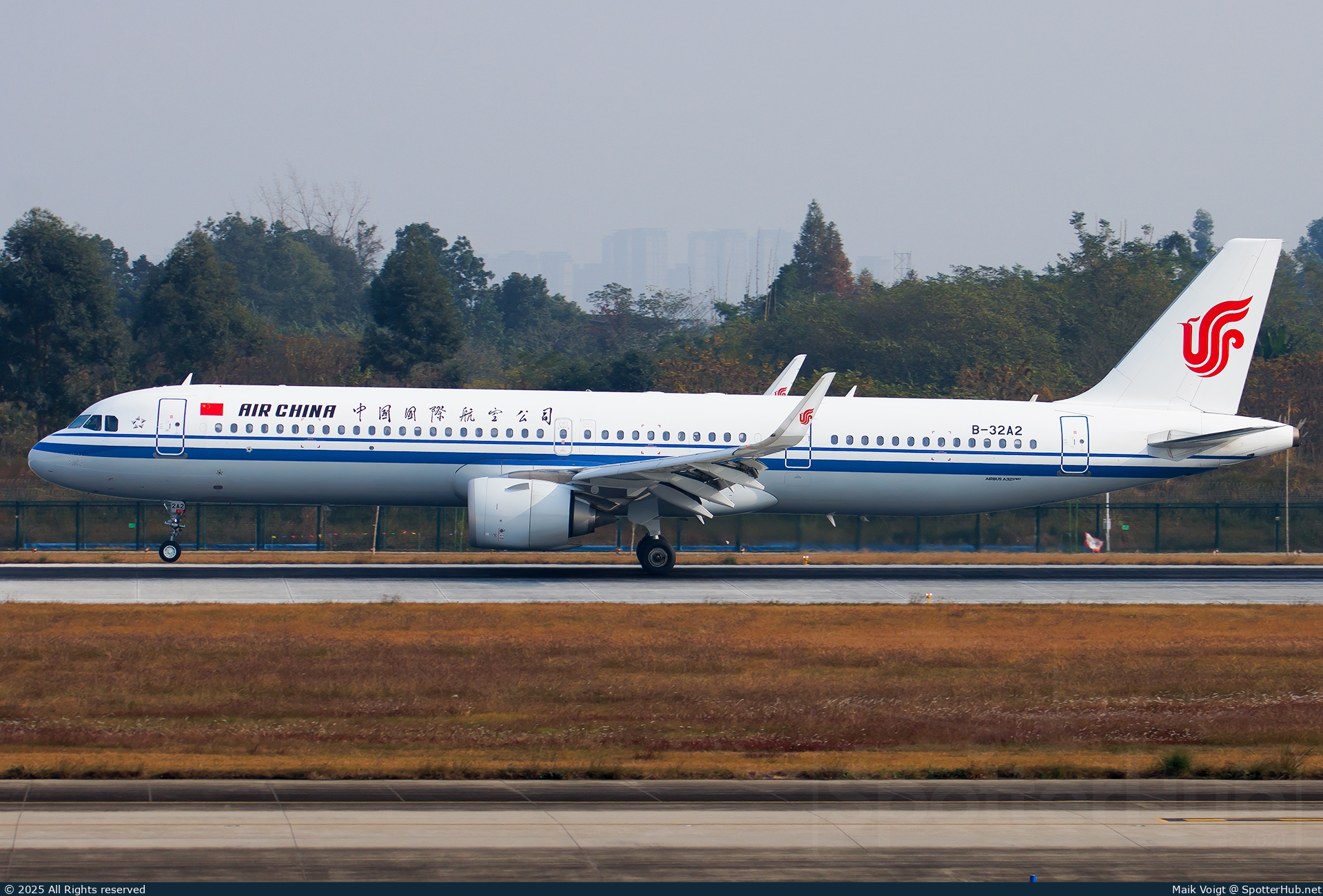 Photo of B-32A2 - Airbus A321-251NX operated by Air China
