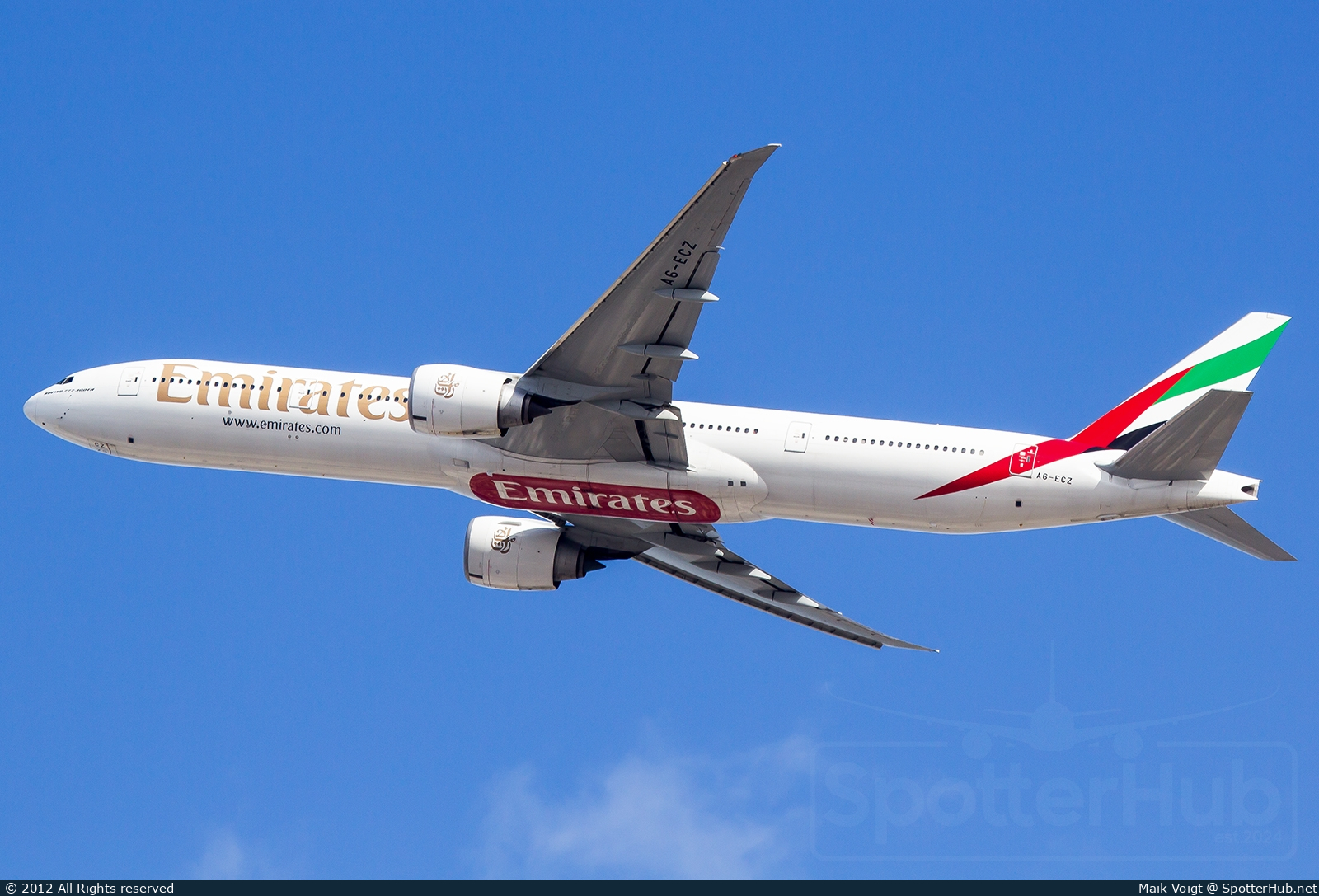 Photo of A6-ECZ - Boeing 777-31H(ER) operated by Emirates