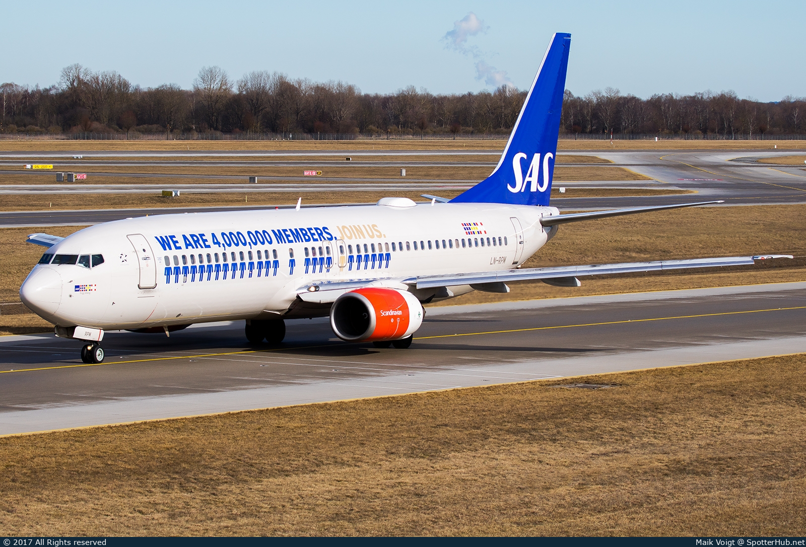 Photo of LN-RPM - Boeing 737-883 operated by SAS Scandinavian Airlines