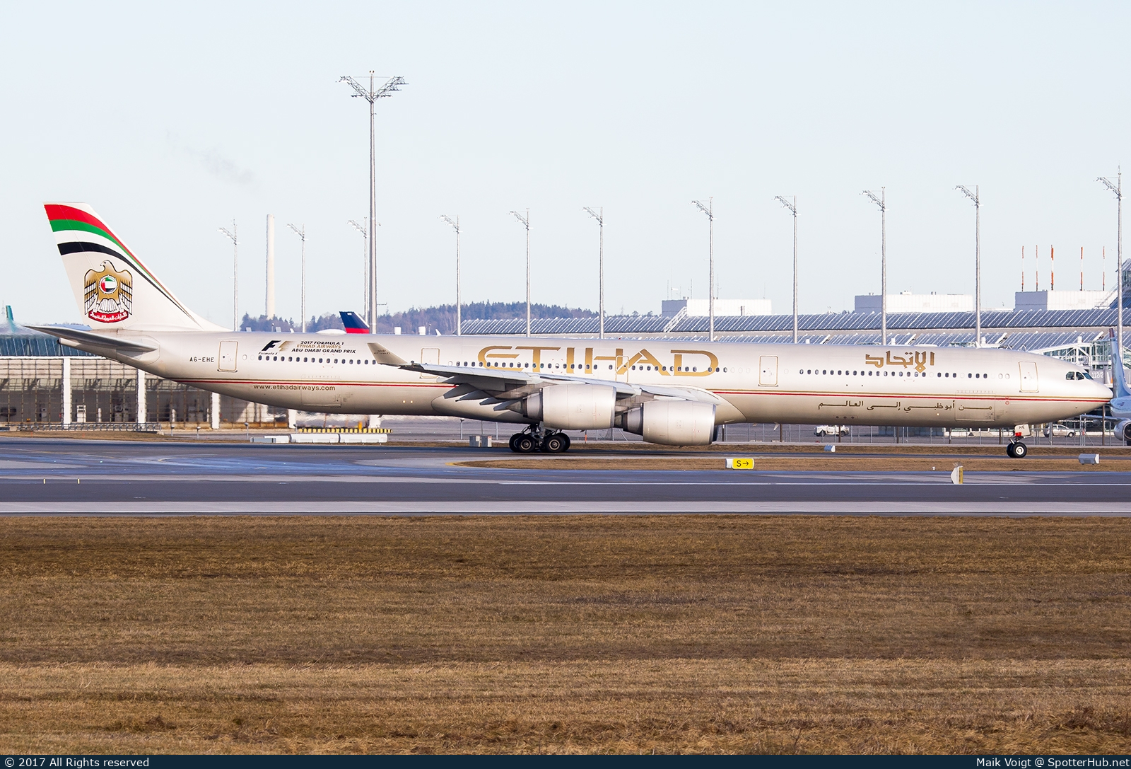 Photo of A6-EHE - Airbus A340-642 operated by Etihad Airways