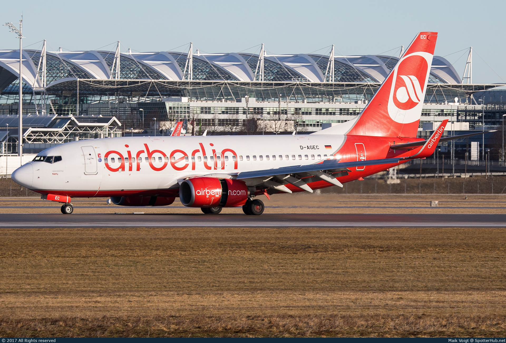 Photo of D-AGEC - Boeing 737-76J operated by Air Berlin (opb TUIfly)