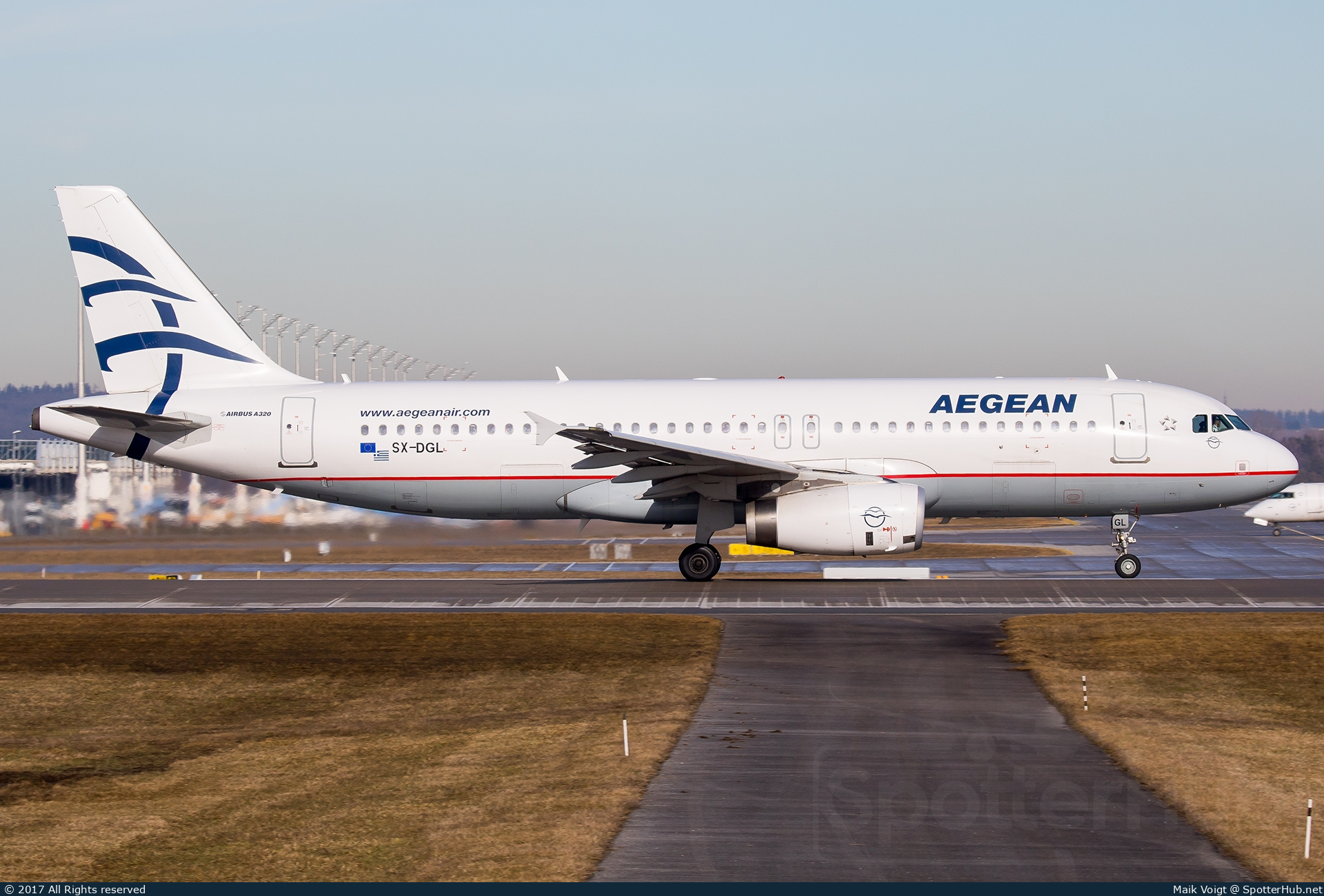 Photo of SX-DGL - Airbus A320-232 operated by Aegean Airlines
