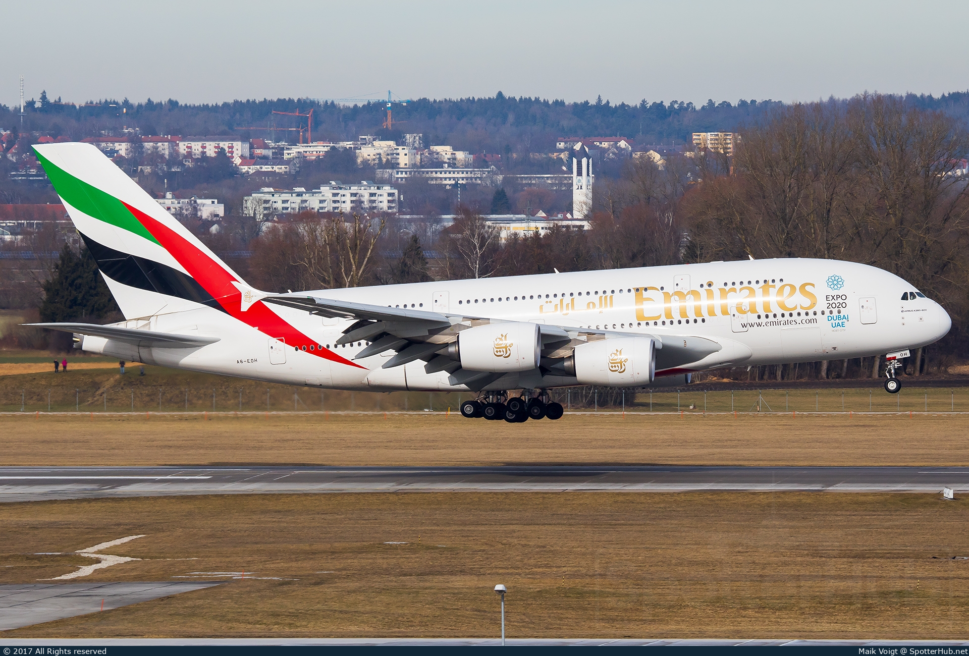 Photo of A6-EOH - Airbus A380-861 operated by Emirates