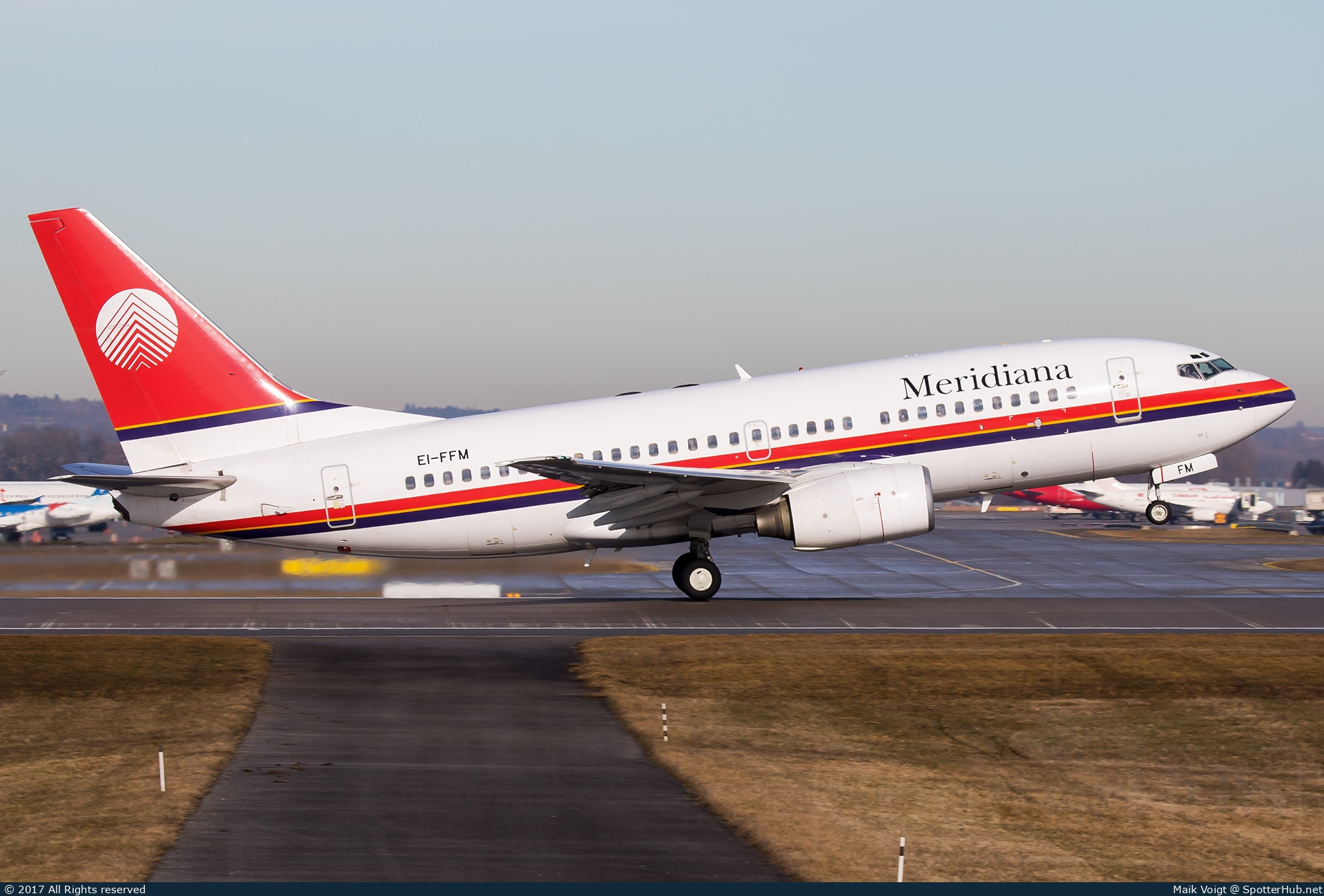 Photo of EI-FFM - Boeing 737-73S operated by Meridiana