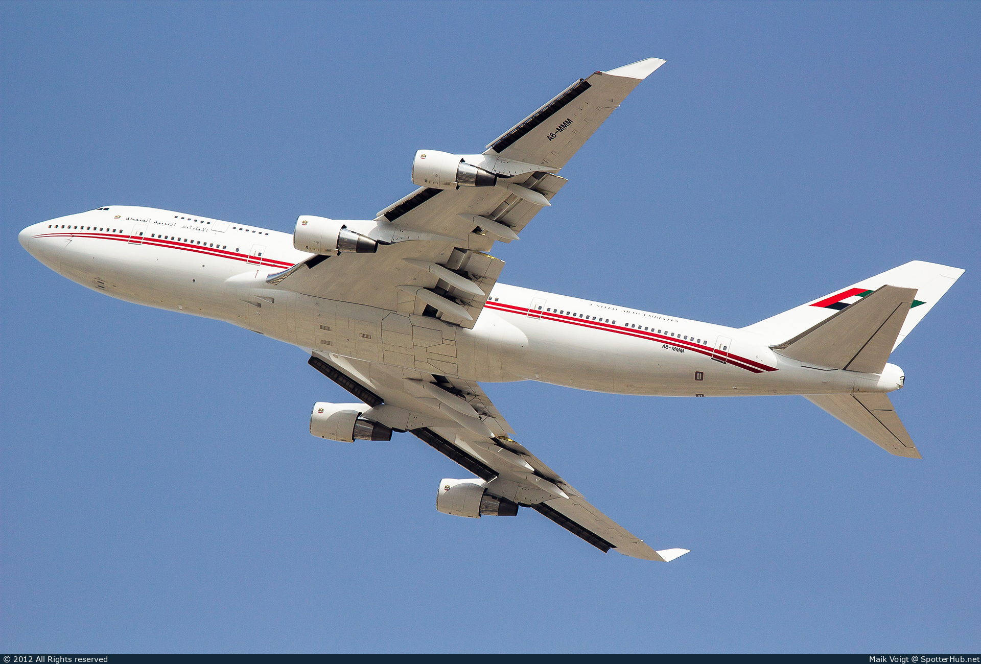 Photo of A6-MMM - Boeing 747-422 operated by Dubai Royal Air Wing