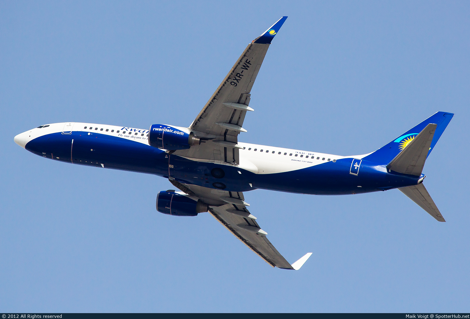 Photo of 9XR-WF - Boeing 737-84Y operated by RwandAir