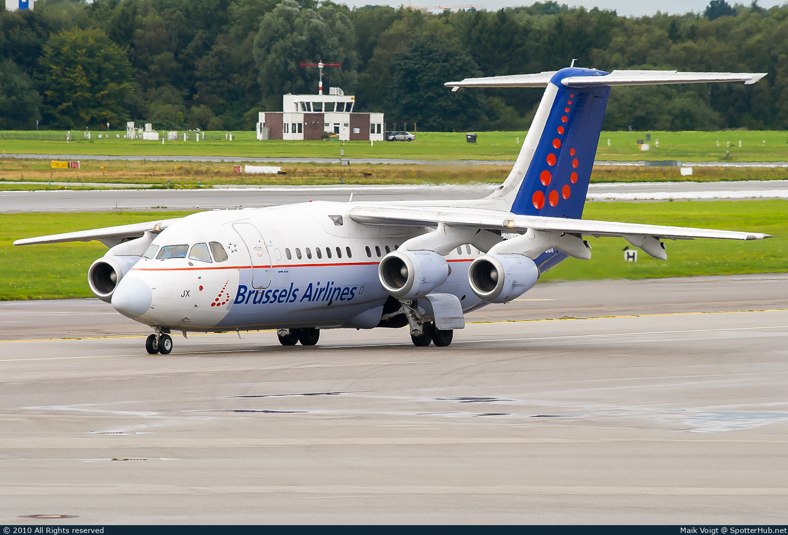 Photo of OO-DJX - British Aerospace Avro RJ85 operated by Brussels Airlines