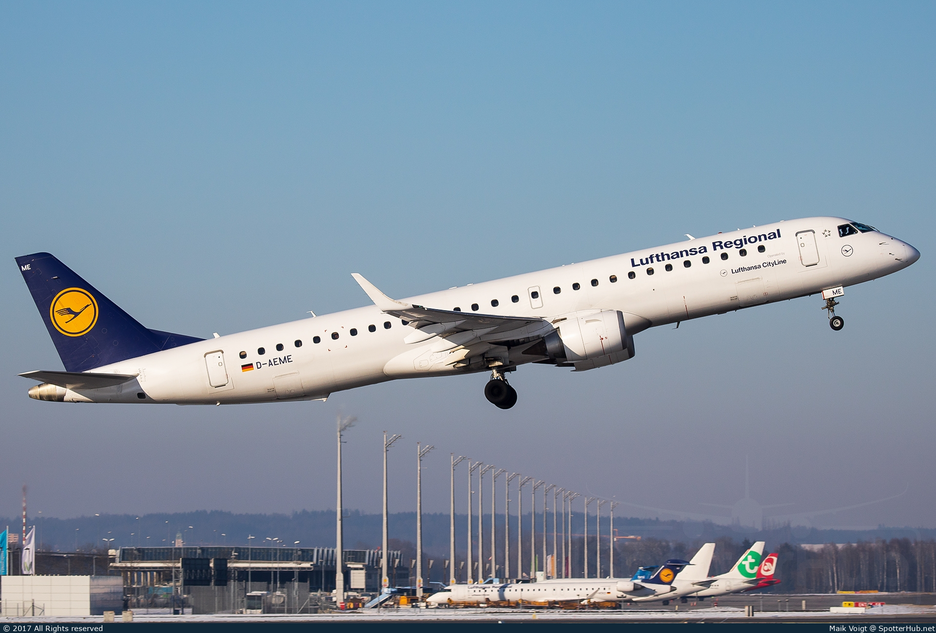 Photo of D-AEME - Embraer ERJ-195LR operated by Lufthansa CityLine