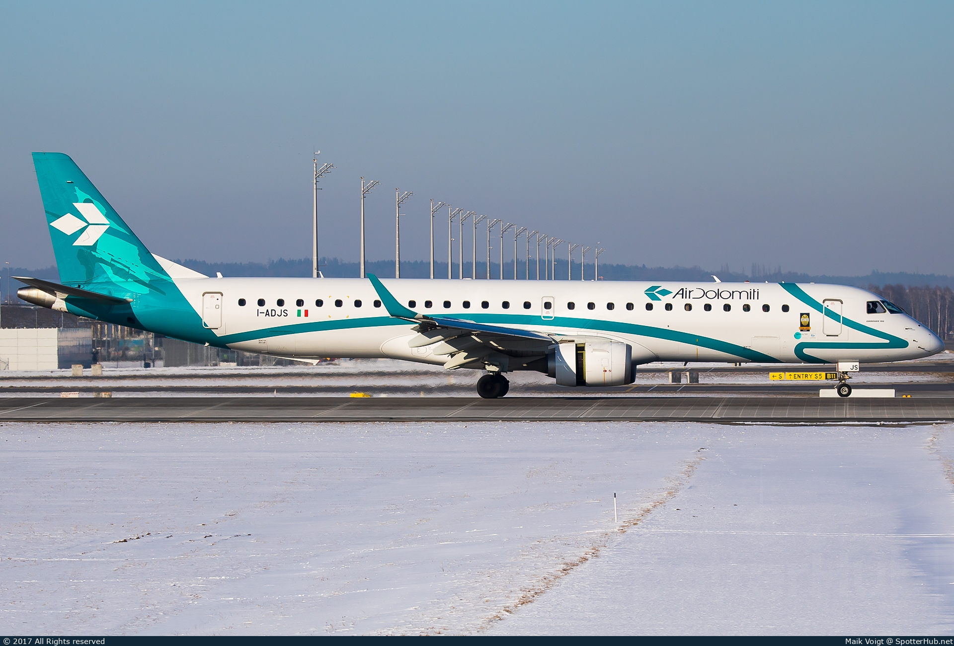Photo of I-ADJS - Embraer ERJ-195LR operated by Air Dolomiti