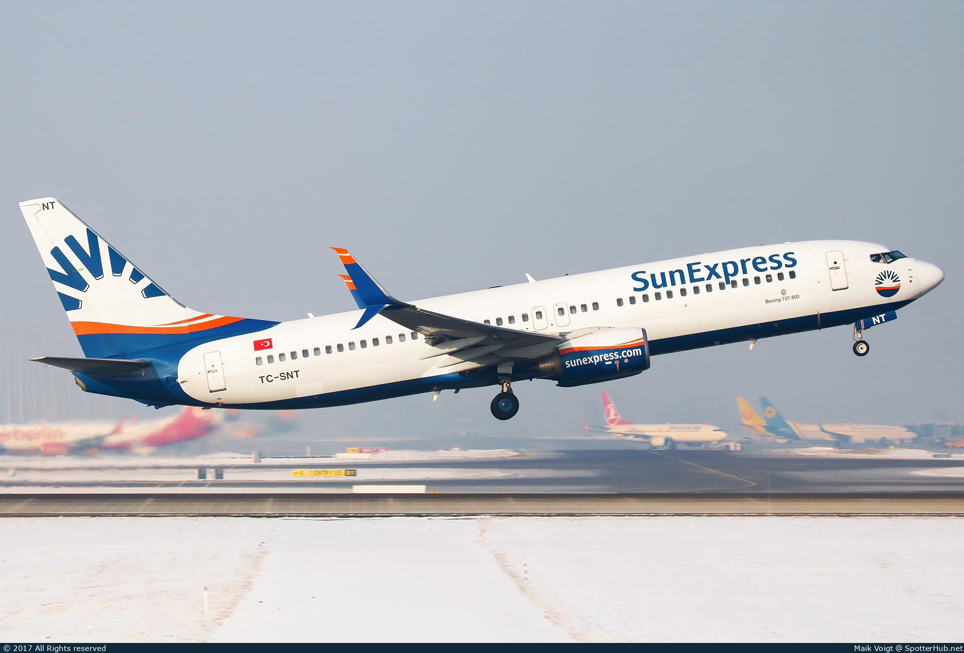 Photo of TC-SNT - Boeing 737-8HC operated by SunExpress