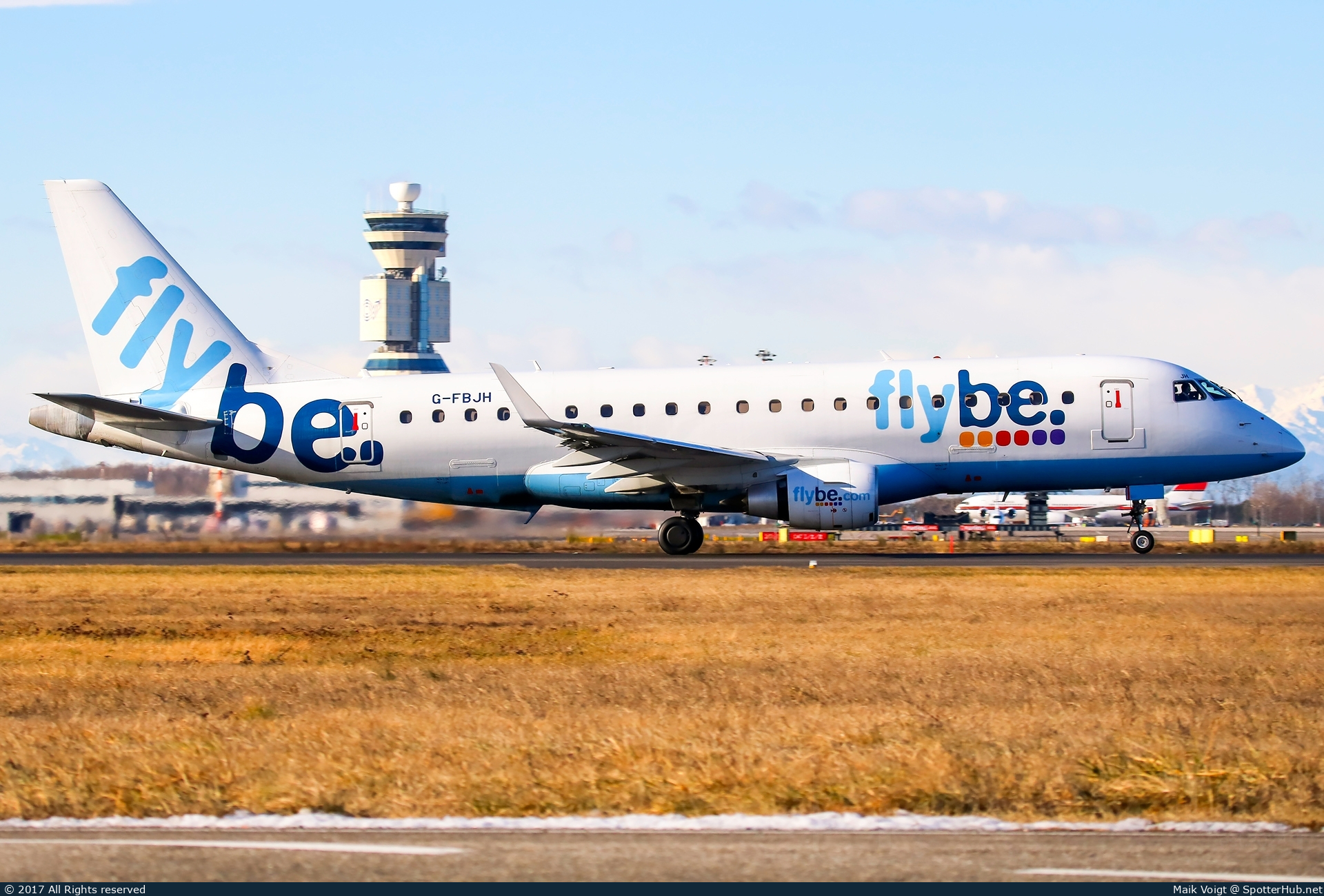 Photo of G-FBJH - Embraer ERJ-175STD operated by flybe
