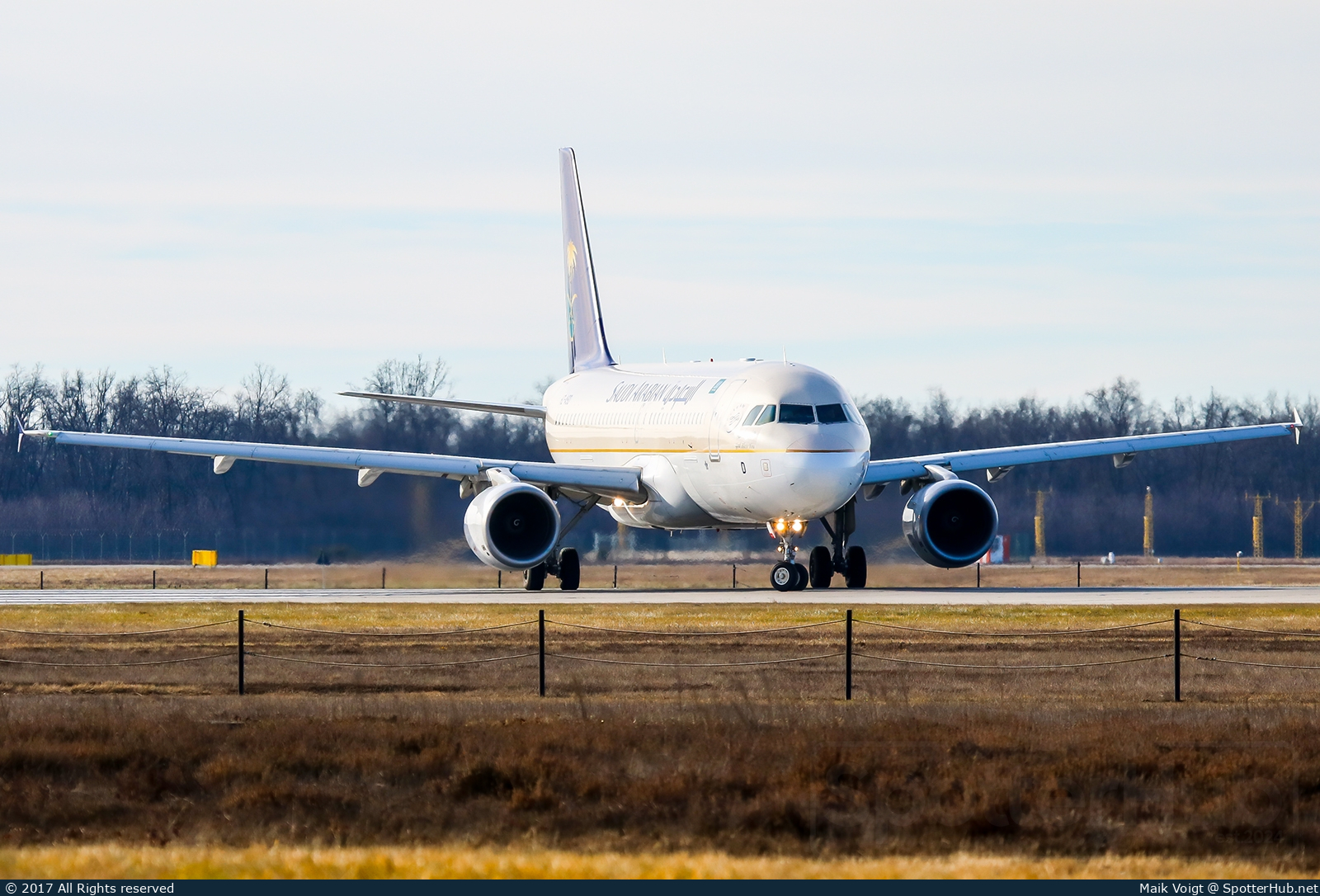 Photo of HZ-ASD - Airbus A320-214 operated by Saudi Arabian Airlines