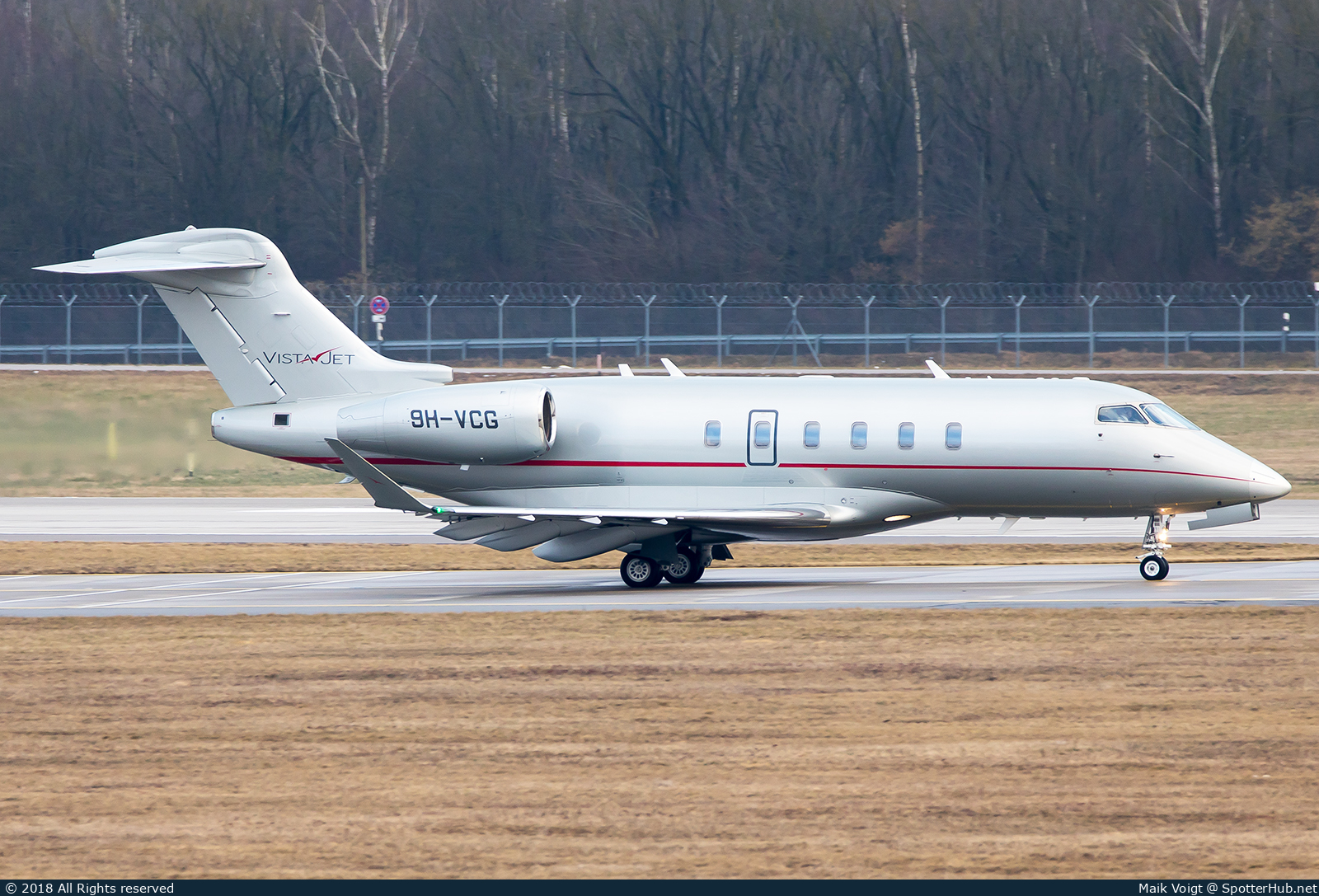 Photo of 9H-VCG - Bombardier Challenger 350 operated by VistaJet