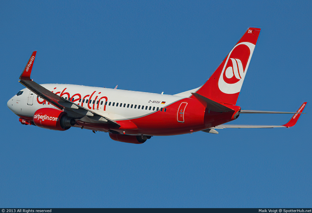 Photo of D-AHXH - Boeing 737-7K5 operated by Air Berlin (opb TUIfly)