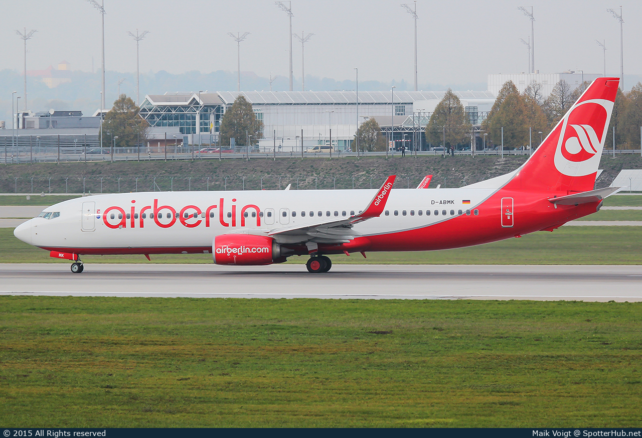 Photo of D-ABMK - Boeing 737-86J operated by Air Berlin