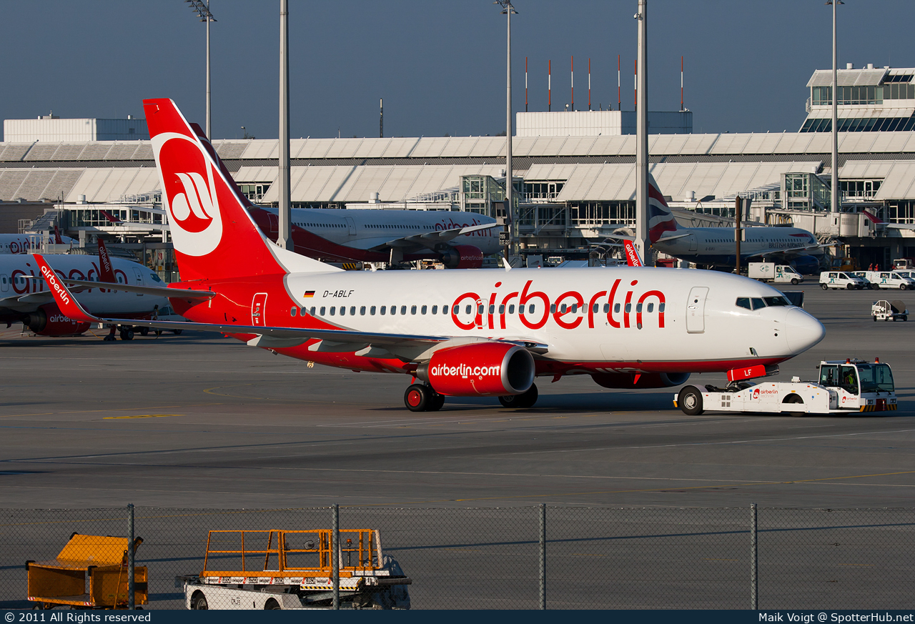 Photo of D-ABLF - Boeing 737-76J operated by Air Berlin