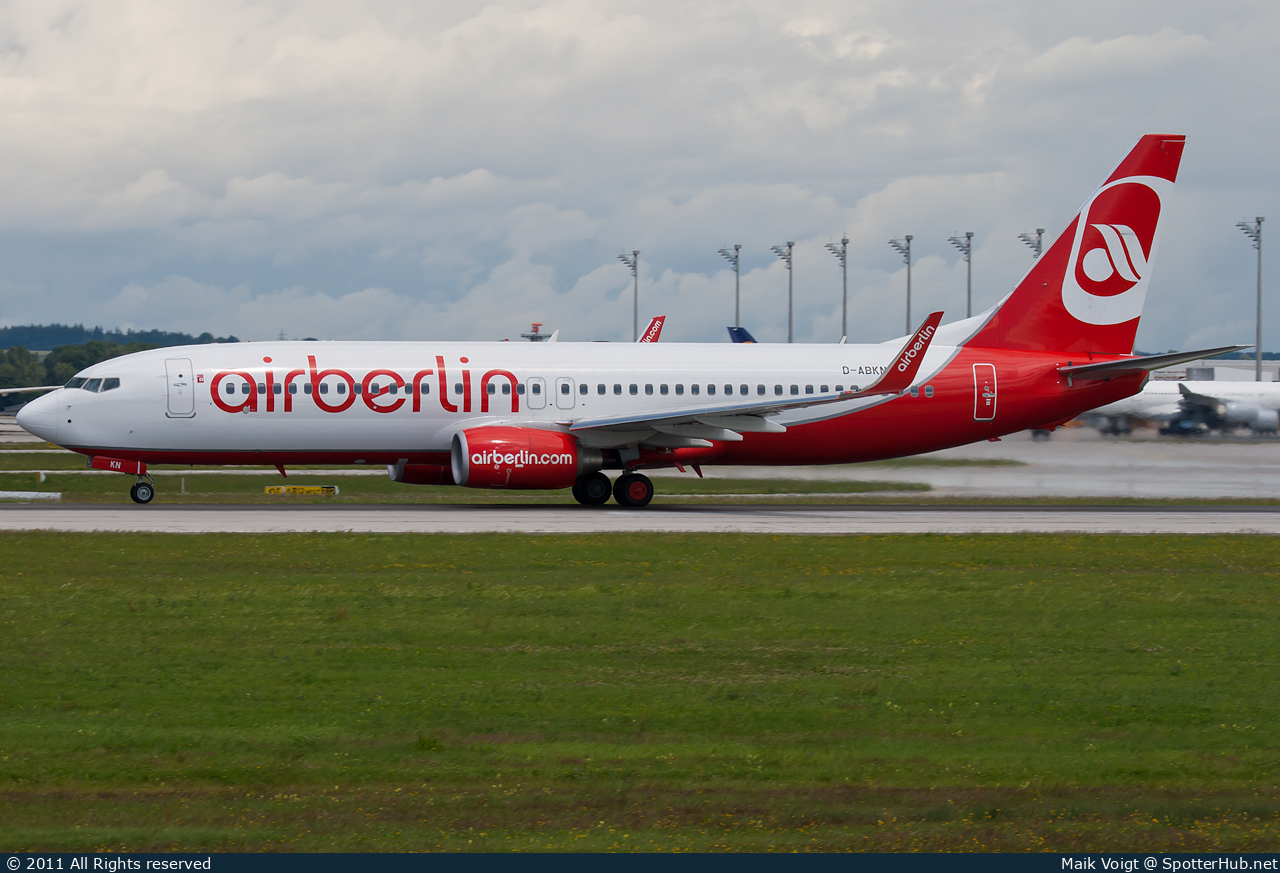 Photo of D-ABKN - Boeing 737-86J operated by Air Berlin