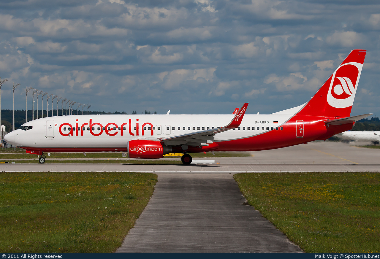 Photo of D-ABKD - Boeing 737-86J operated by Air Berlin