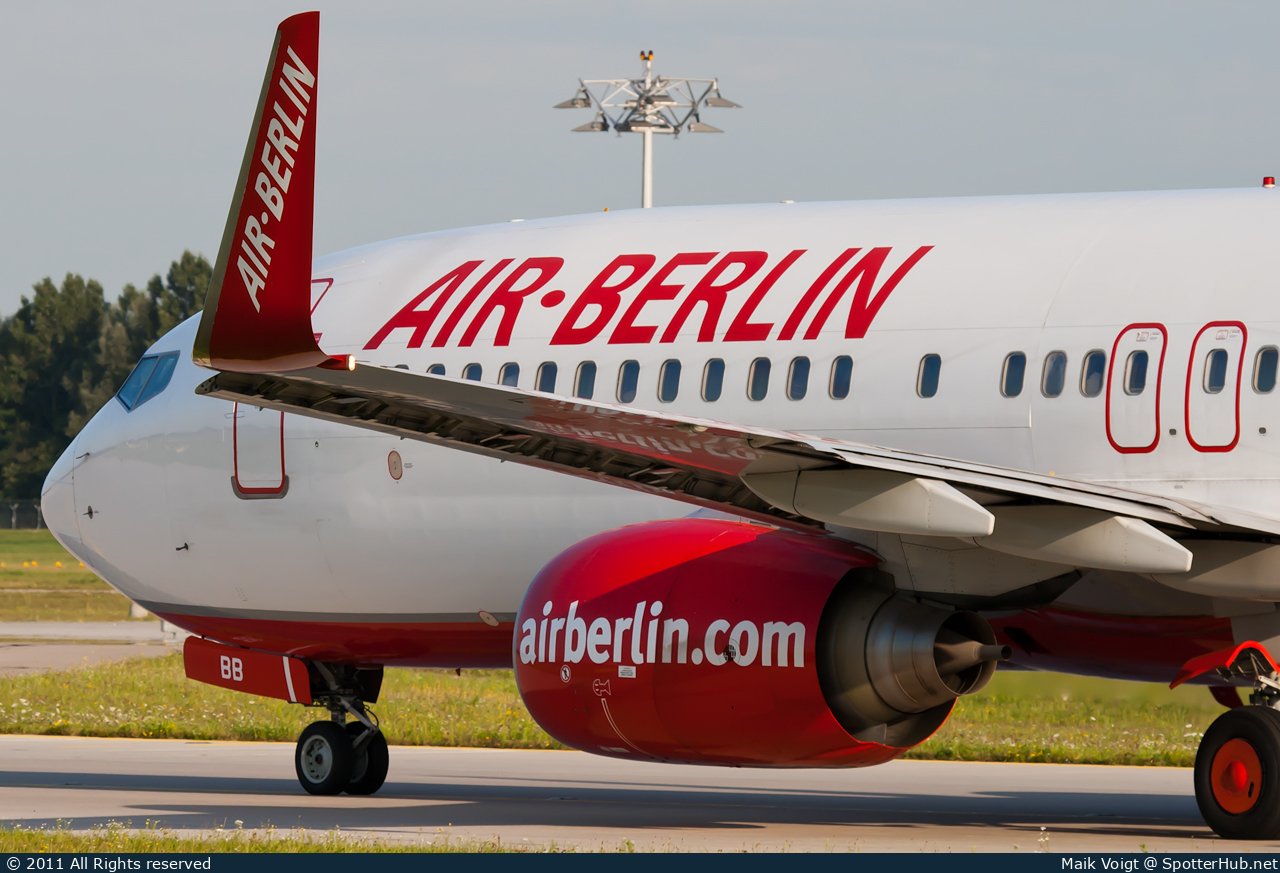 Photo of D-ABBB - Boeing 737-86J operated by Air Berlin