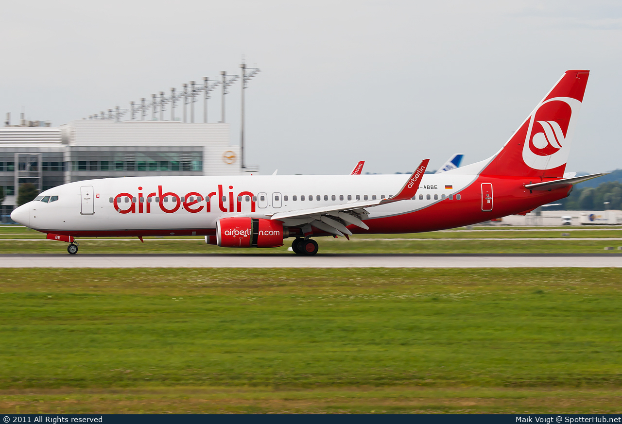 Photo of D-ABBE - Boeing 737-86J operated by Air Berlin