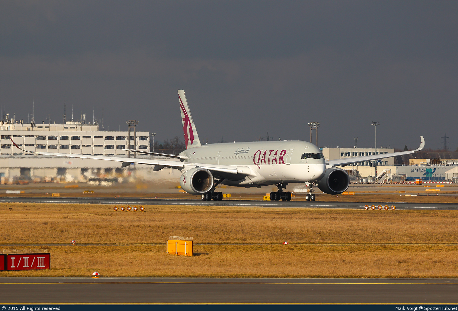 Photo of A7-ALA - Airbus A350-941 operated by Qatar Airways