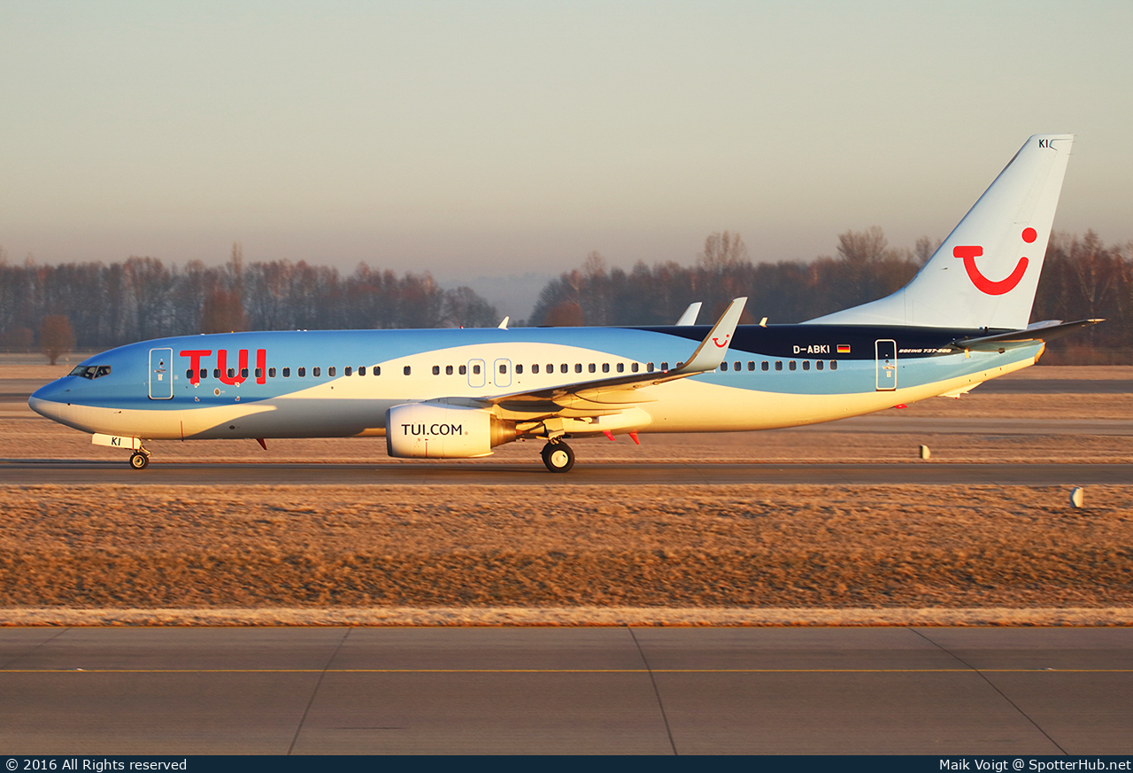 Photo of D-ABKI - Boeing 737-86J operated by TUIfly