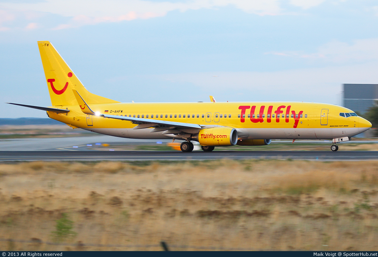 Photo of D-AHFW - Boeing 737-8K5 operated by TUIfly
