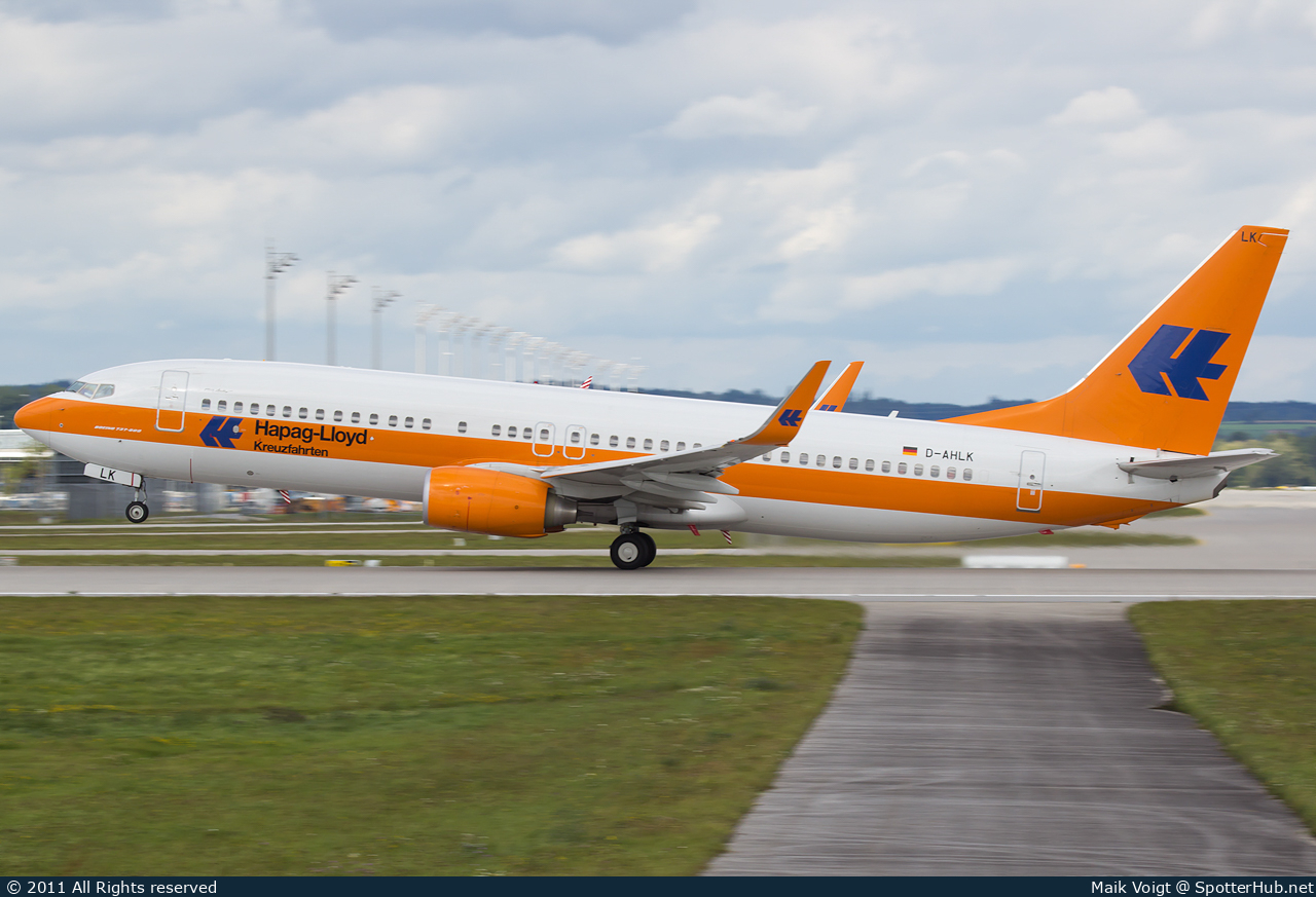 Photo of D-AHLK - Boeing 737-8K5 operated by TUIfly