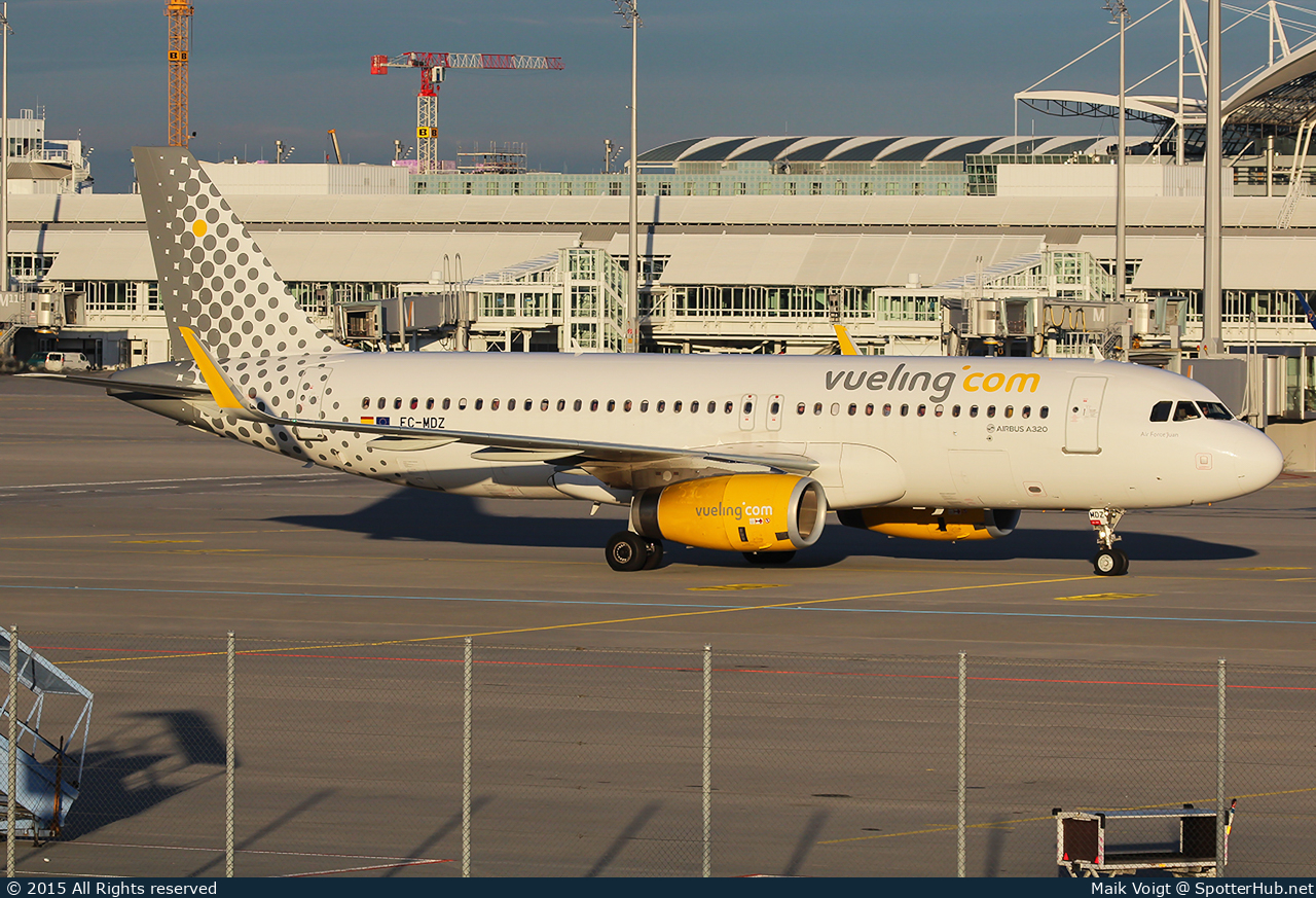 Photo of EC-MDZ - Airbus A320-232 operated by Vueling