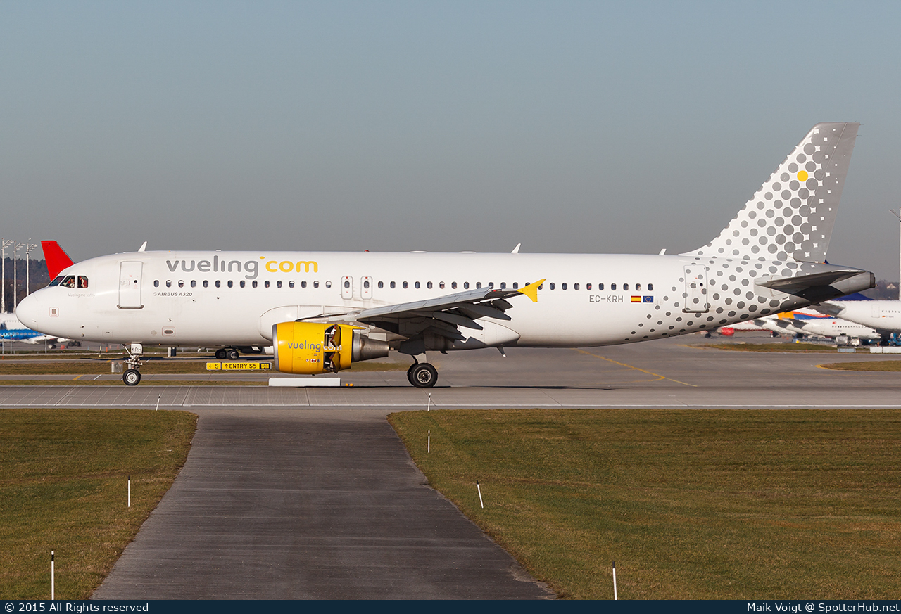 Photo of EC-KRH - Airbus A320-214 operated by Vueling