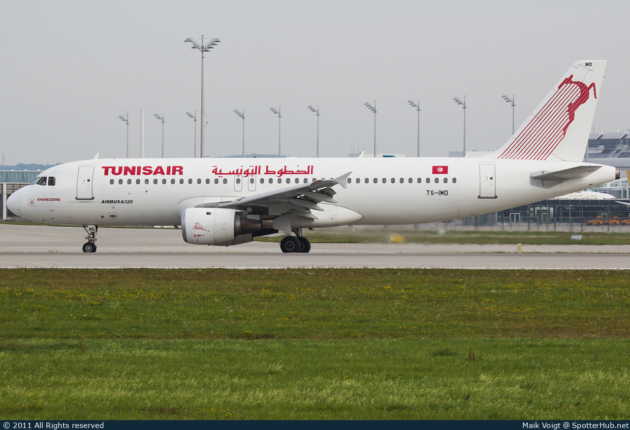 Photo of TS-IMD - Airbus A320-211 operated by Tunisair