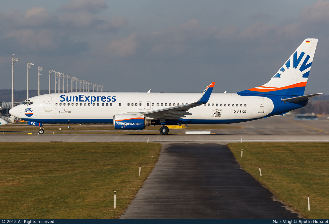 Photo of D-ASXG - Boeing 737-8CX operated by SunExpress Germany