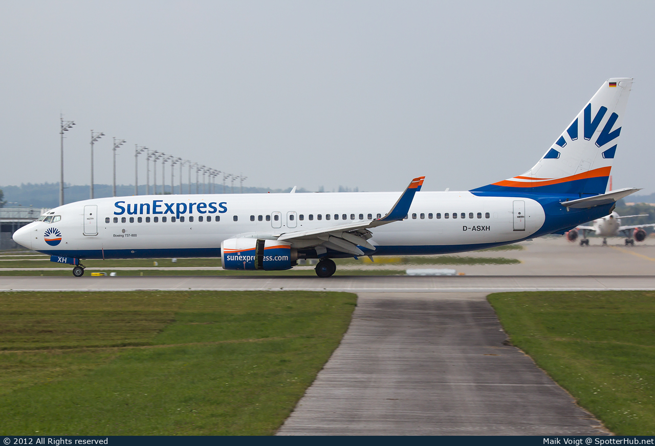 Photo of D-ASXH - Boeing 737-8CX operated by SunExpress Germany