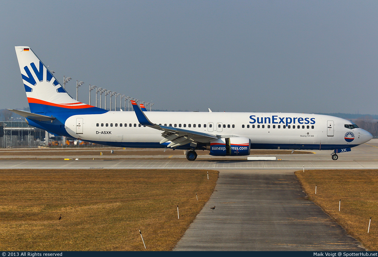 Photo of D-ASXK - Boeing 737-86J operated by SunExpress Germany