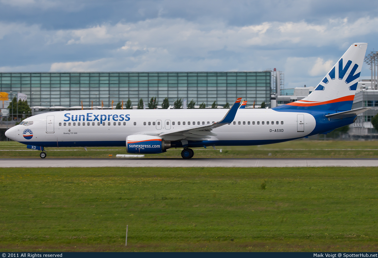 Photo of D-ASXD - Boeing 737-8AS operated by SunExpress Germany