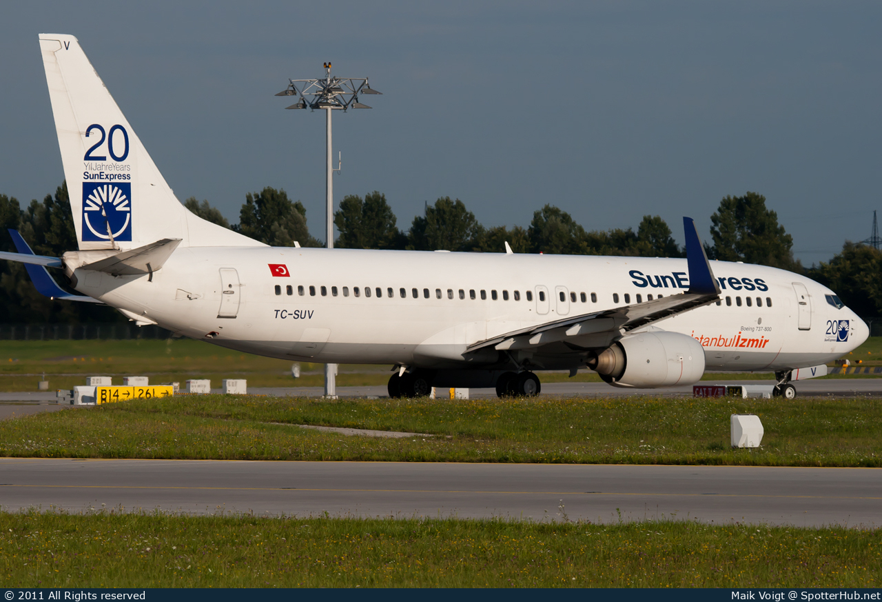 Photo of TC-SUV - Boeing 737-86N operated by SunExpress