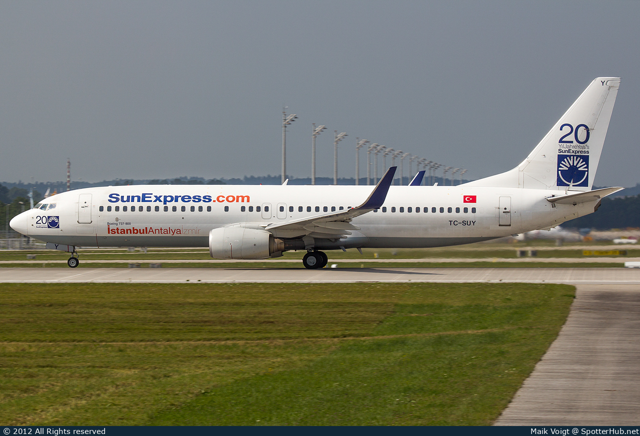 Photo of TC-SUY - Boeing 737-86N operated by SunExpress