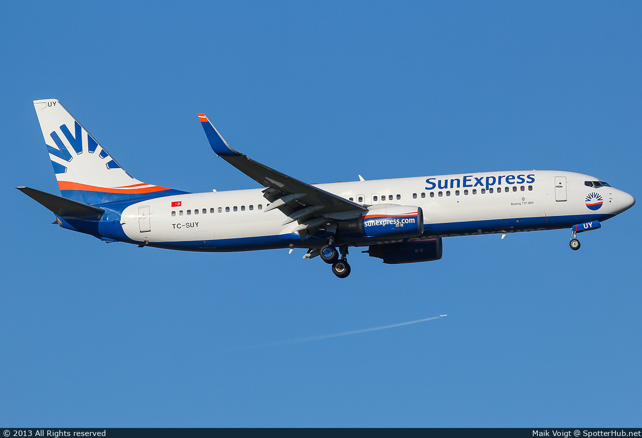 Photo of TC-SUY - Boeing 737-86N operated by SunExpress
