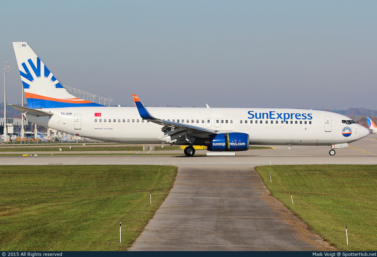Photo of TC-SNI - Boeing 737-8FH operated by SunExpress