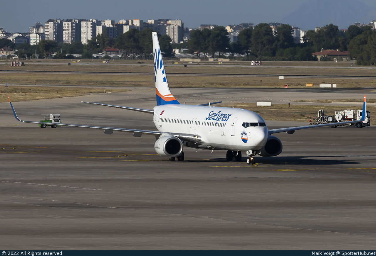 Photo of TC-SPH - Boeing 737-82R operated by SunExpress